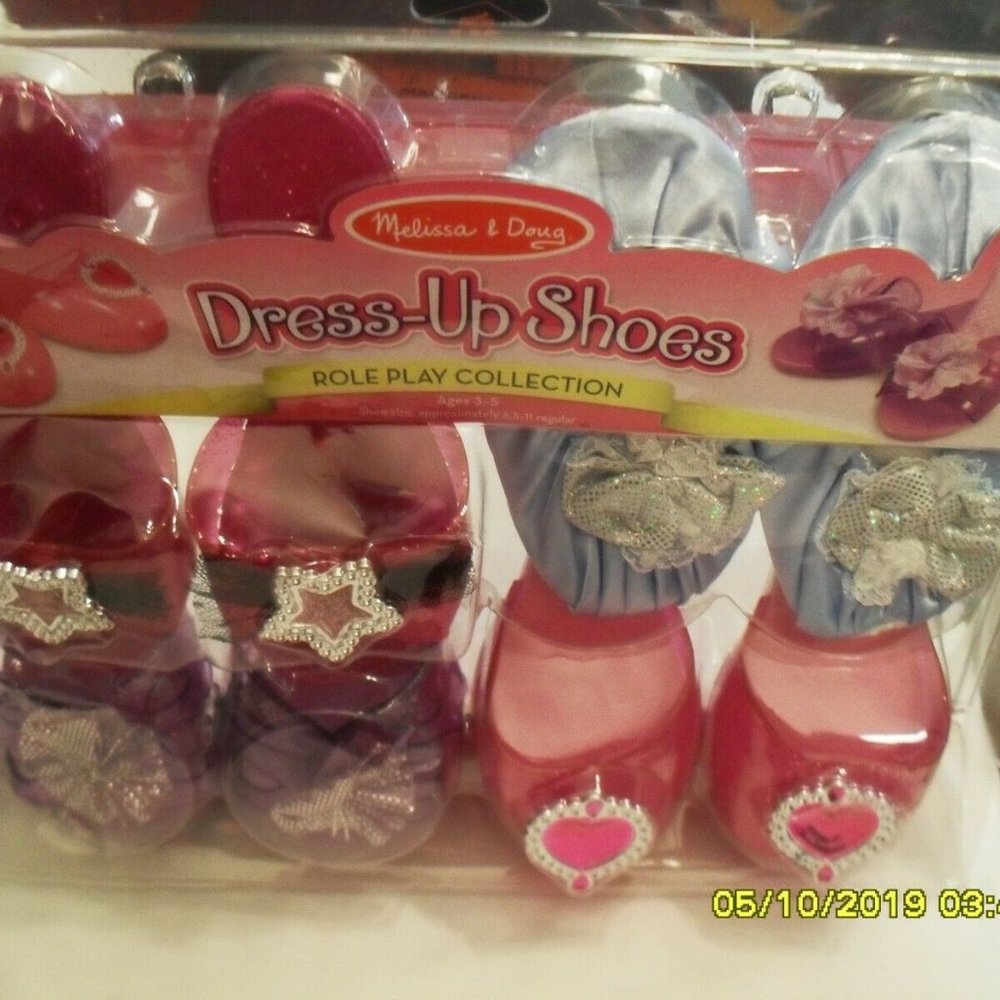 MELISSA AND DOUG 4 PAIR OF DRESS UP ROLE PLAY SHOE